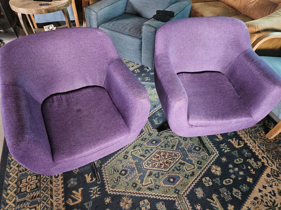 Na sprzedaż dwa fotele obrotowe z PRLu