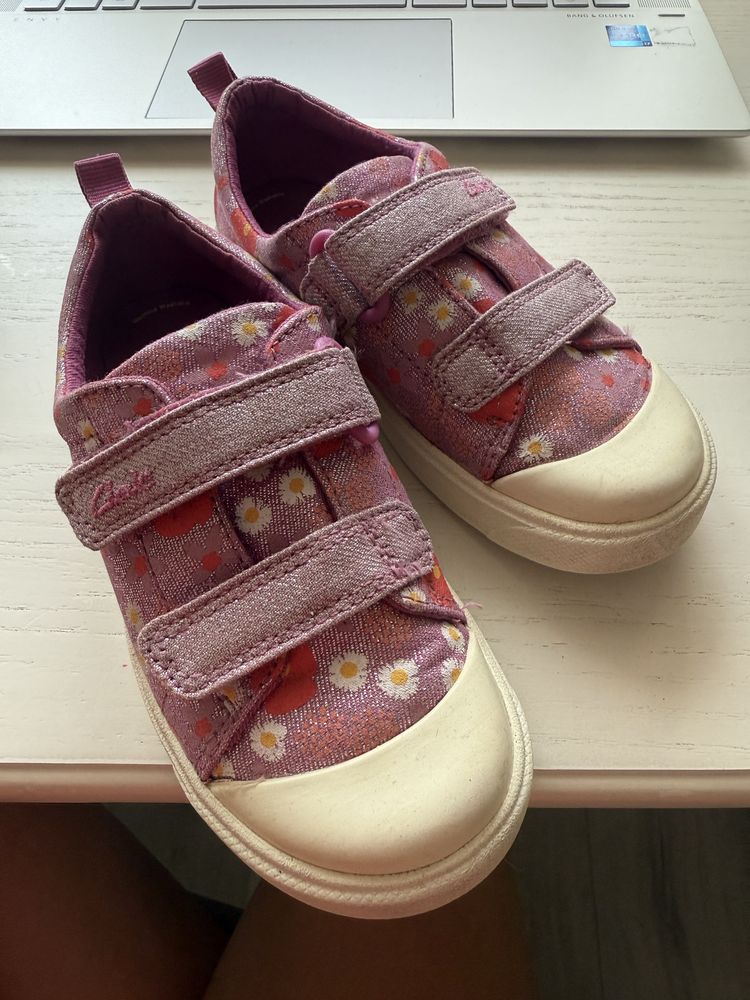 Макасини Clarks для дівчинки
