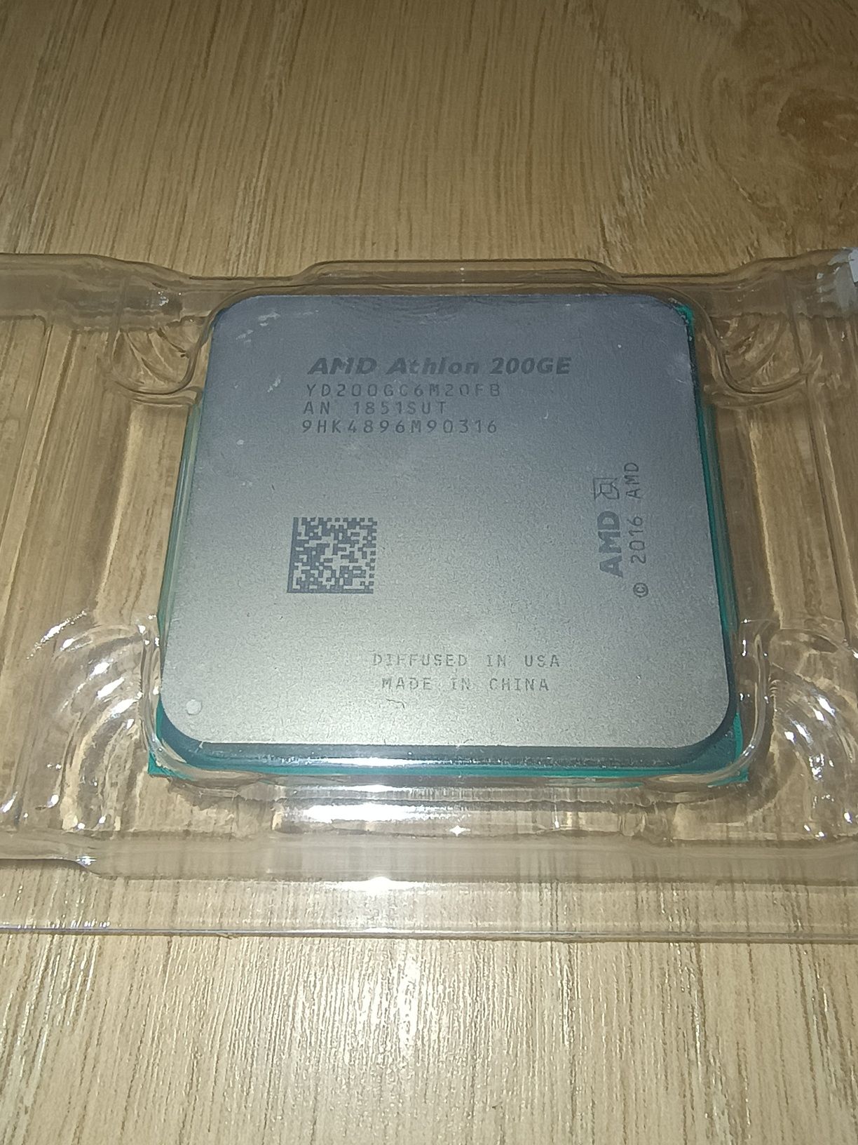 AmD  RyzeN AM4 -  Athlon 200GE ( vega3)