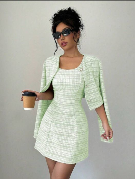 Костюм, світло салатовий