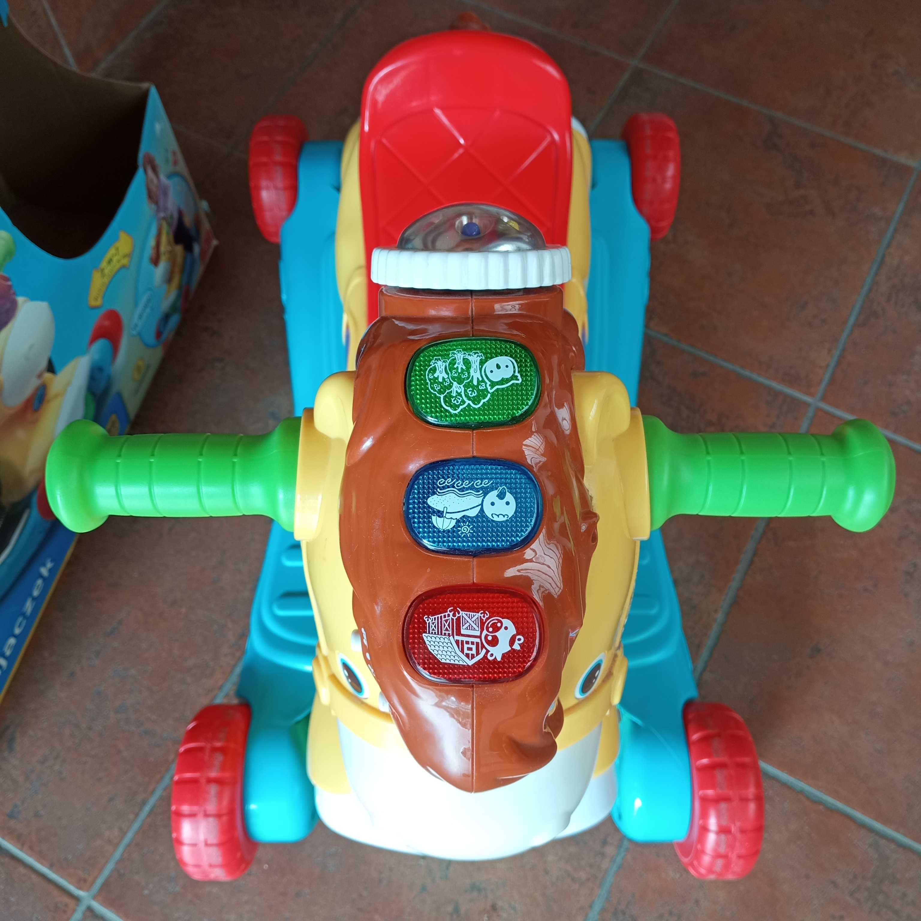 Interaktywny koń na biegunach VTECH gra, świeci bujak jeździk