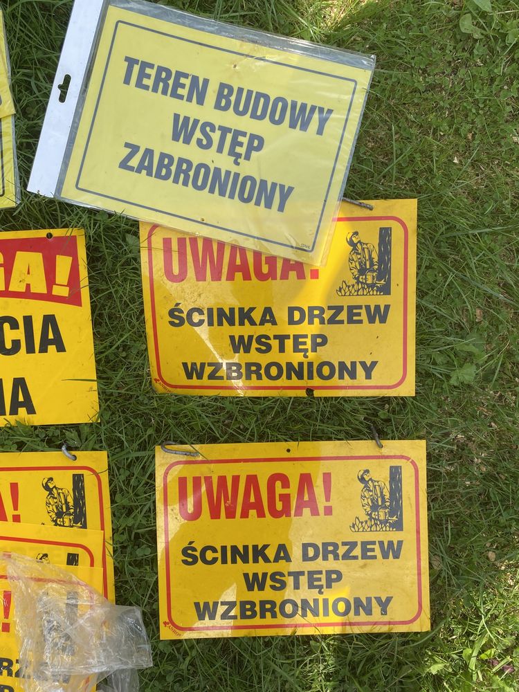 Tabliczki  ostrzegawcze wycinka drzew