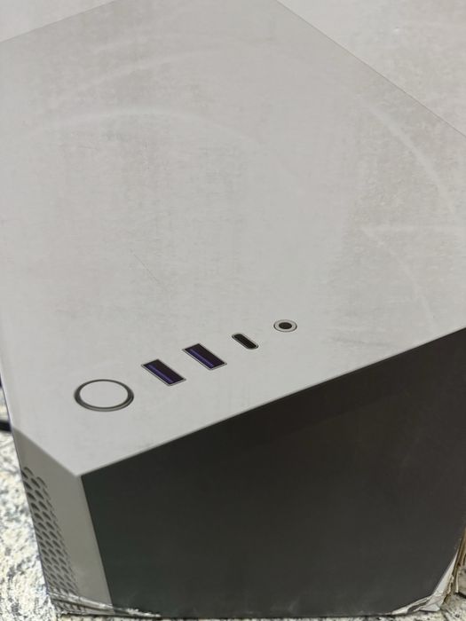 Kompaktowa Obudowa MINI-ITX NZXT H1 V2 z Zasilaczem i Chłodzeniem AIO!