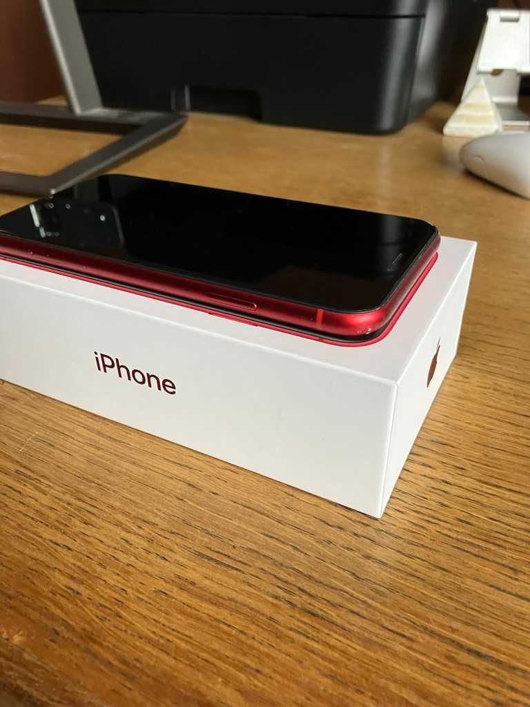 Smartfon Apple iPhone XR  czerwony