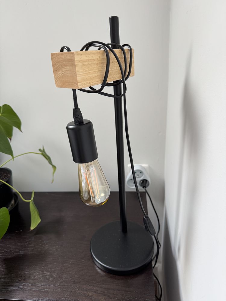 Lampa żarôwka stołowa stojąca loft