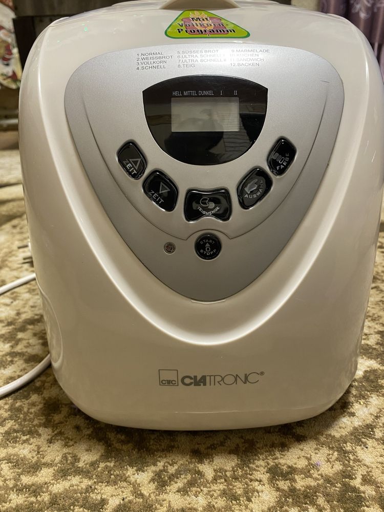 Хлібопіч Clatronic нова