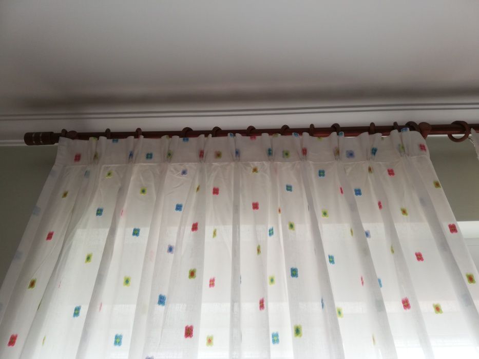 Colcha ou edredão leve e Cortinas - quarto criança - o conjunto