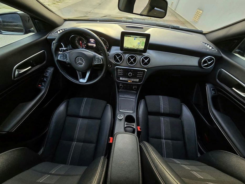 Mercedes-Benz CLA180 AMG 7G~Nawigacja~Bixenon~Półskóra~Czarny Sufit~
