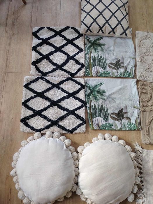 Poduszki boho pompony