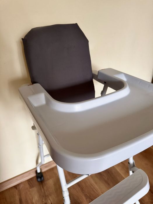 Детский стульчик для кормления
