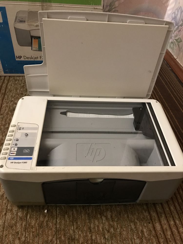 Принтер-сканер кольоровий HP Deskjet F380