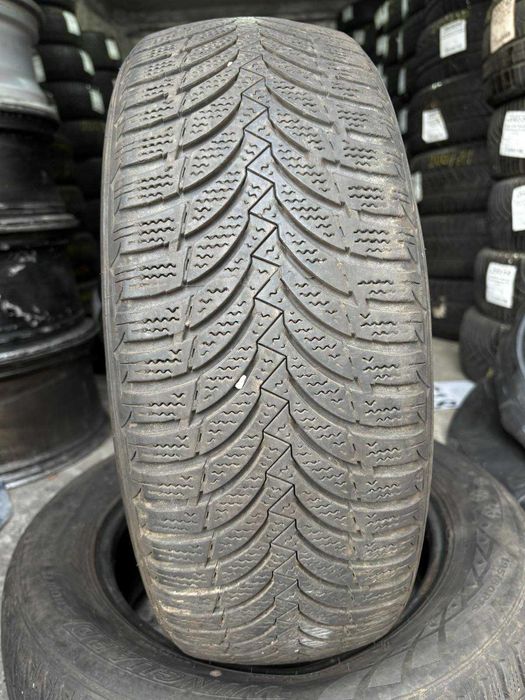 Шины 195/60 R15 Nexen пара зима (хорошее состояние) L7