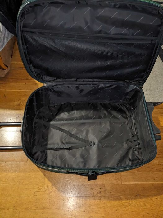 Валіза, чемодан. Розміри 76×49×25см. Все ціле і працює