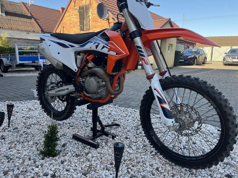 Ktm  sxf  450. 2022 rok