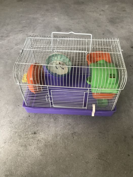 Gaiola para hamster como nova.