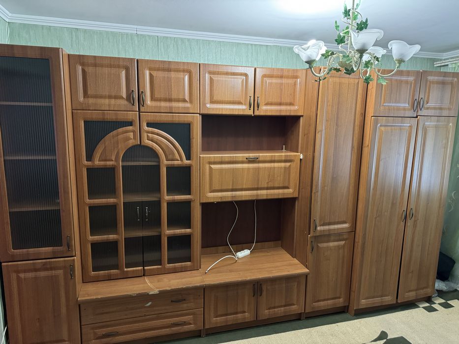 Продам б/у стінку