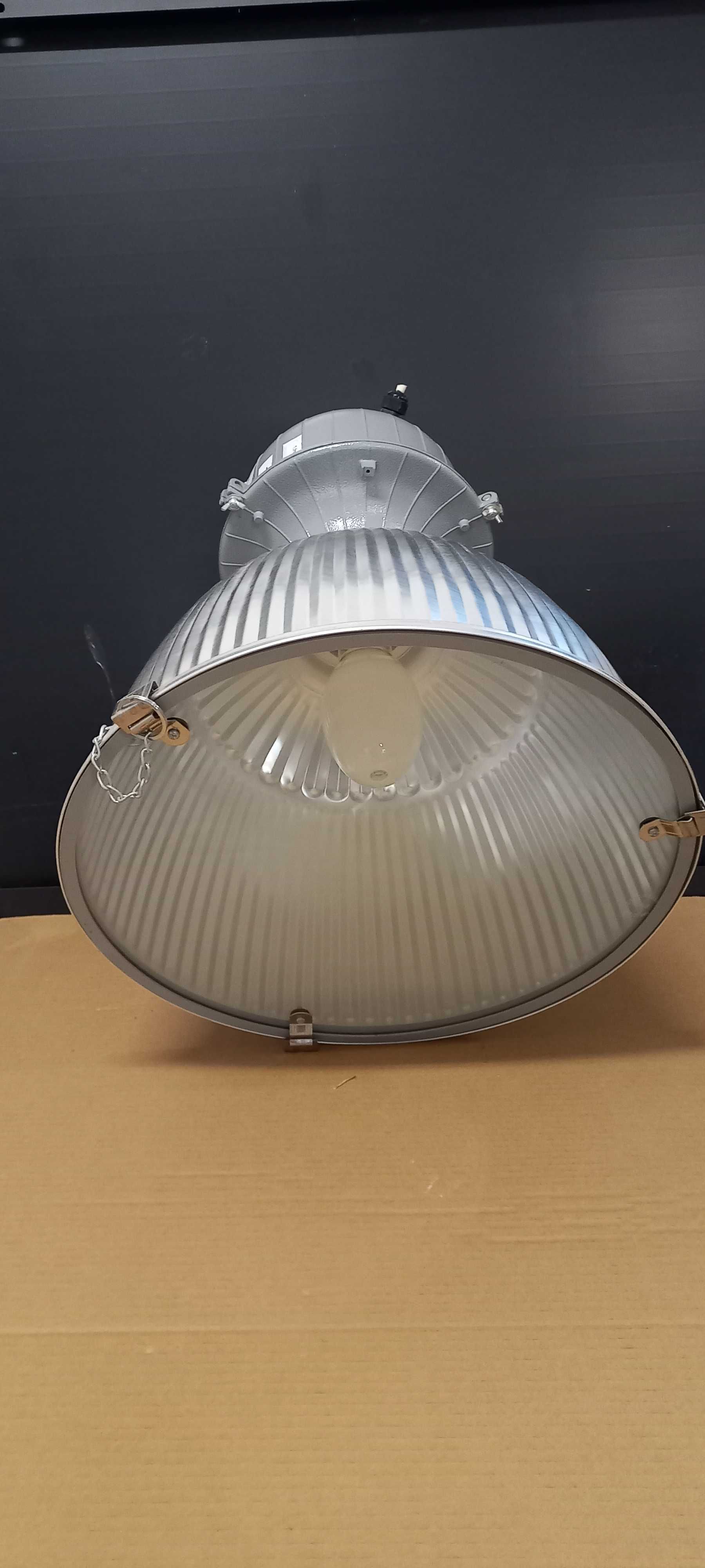 lampa loft  PRL duża 40 sztuk