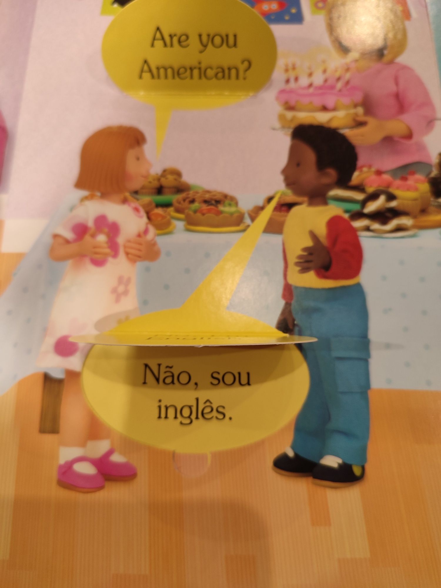 Primeiro livro de inglês com páginas em cartolina
Iniciação ao inglês