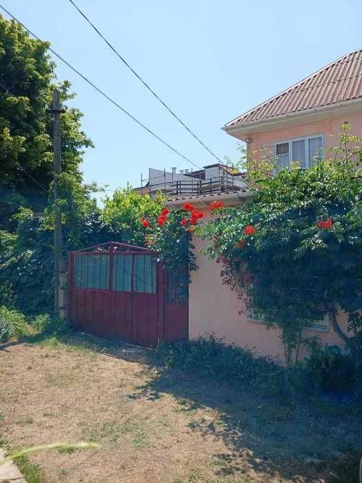 Продаётся двухэтажный дом-дача на берегу моря в Фонтанке!