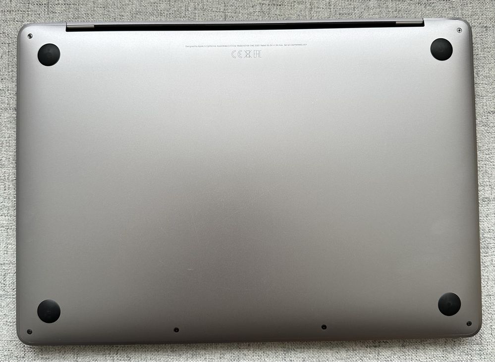 Apple macbook PRO A2159  uszkodzony - caly zestaw pudelko ladowarka