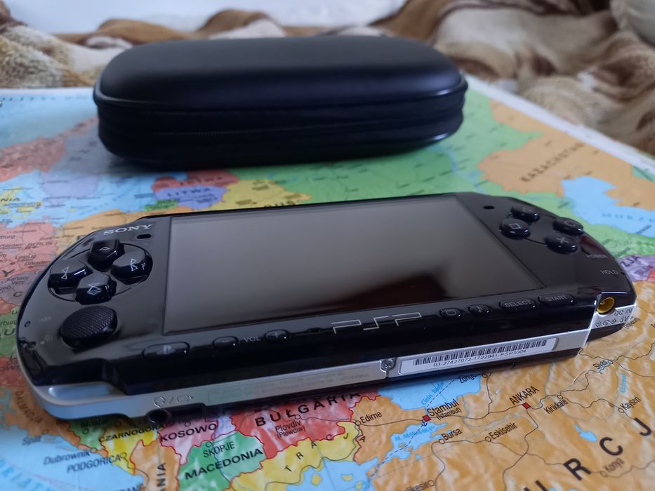 Konsola Sony psp 3004 (3000)  slim piano black 16gb 53gry stan BDB