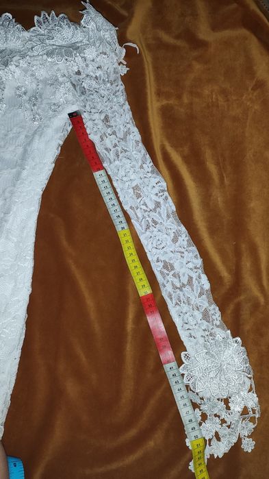 Продам свадебное кружевное платье и накидку