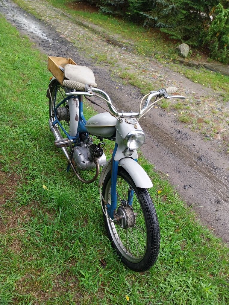 Motorower komar sztywniak