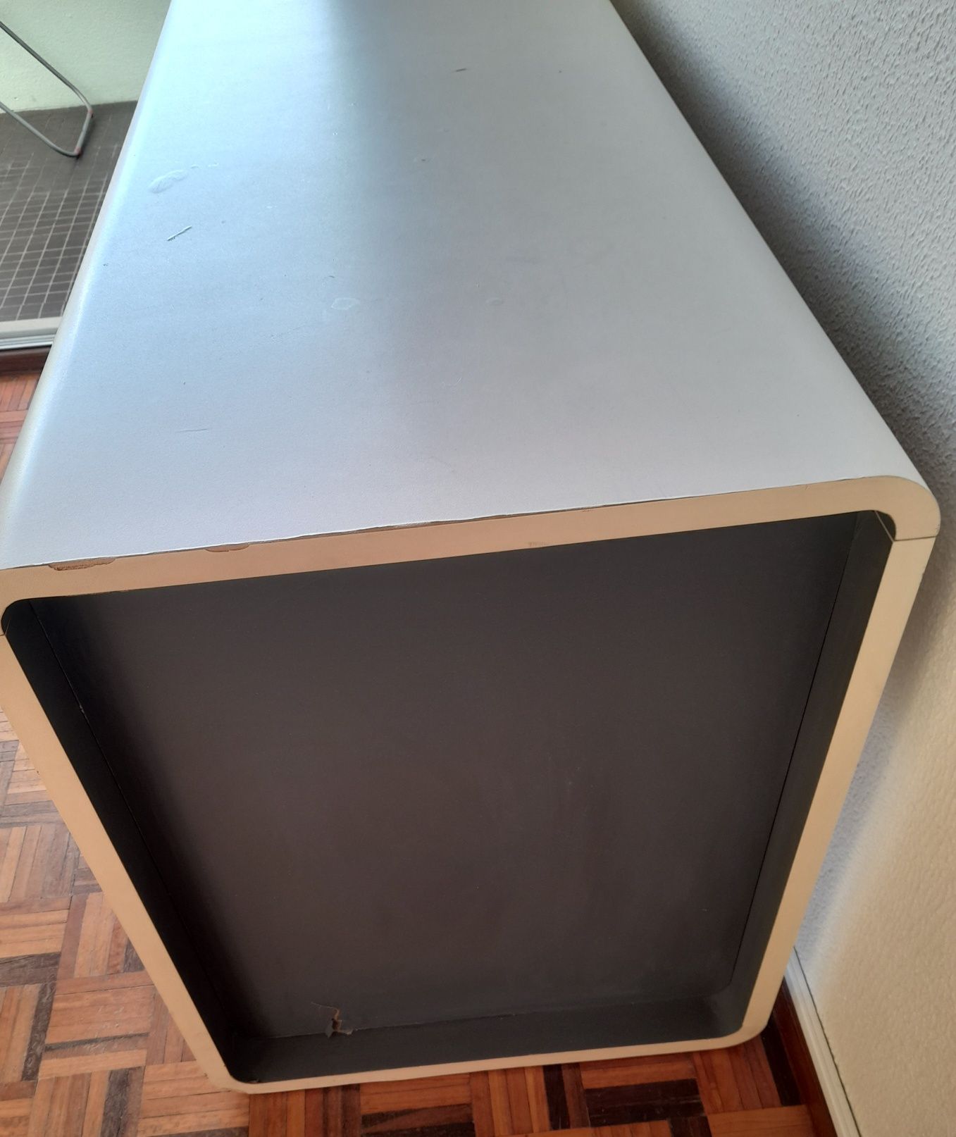 Secretária branca 1,40 m x 60 cm x 75 cm