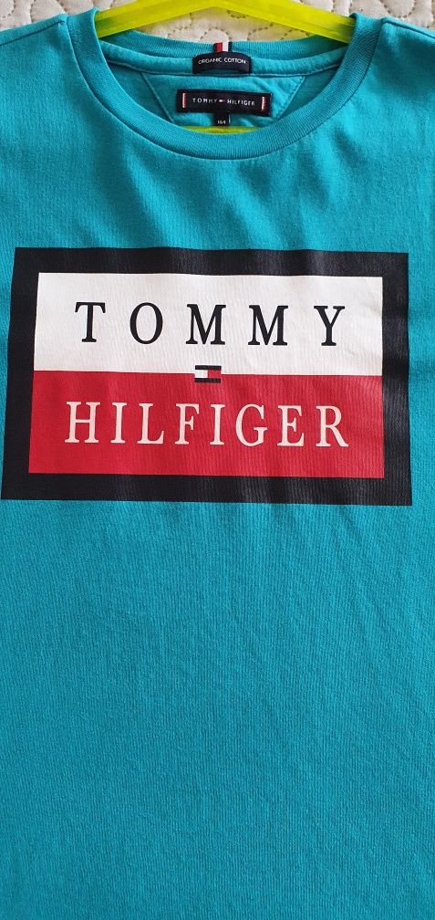 Tea shirt marca Tommy Hilfiger 14 anos