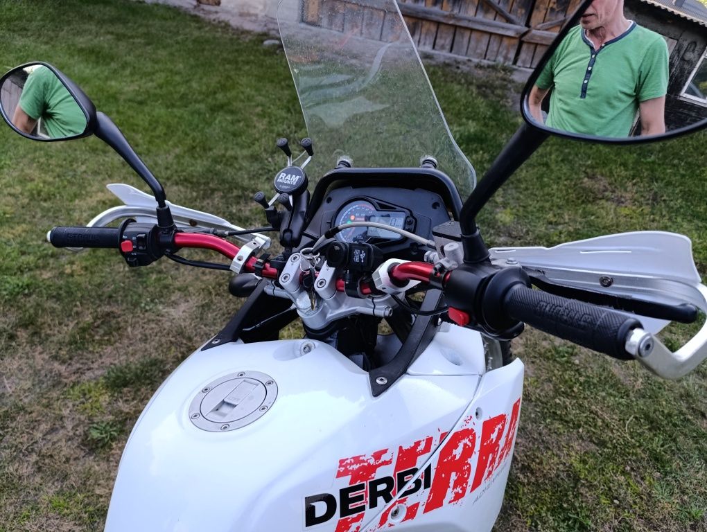 Derbi Terra 125 Doinwestowany w Bdb stanie