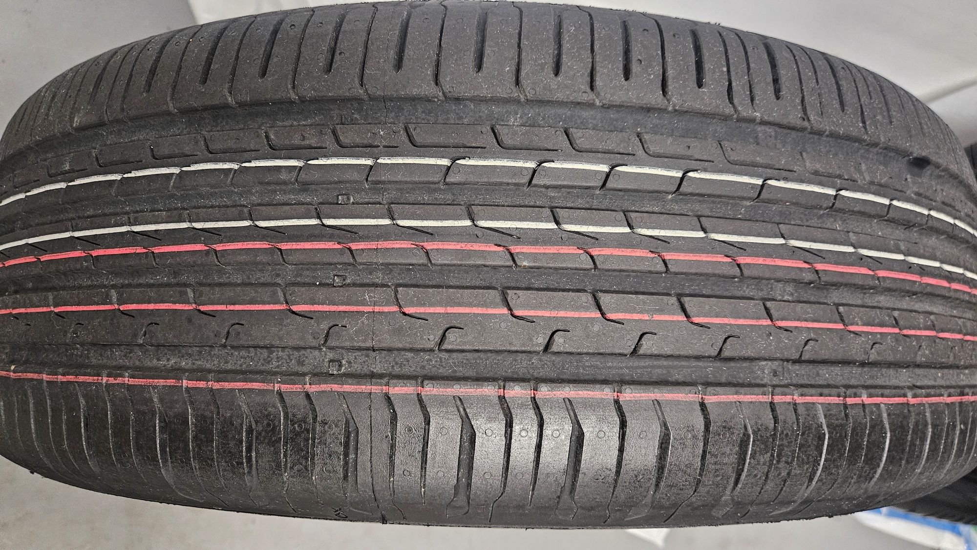 Opony Continental EcoContact 6 w rozmiarze 215/60 R17 96H