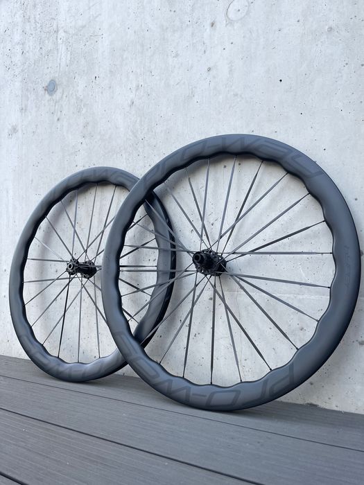 Koła karbonowe carbon szosowe PRO-WAY HYPER 50 1360g szprychy CARBON