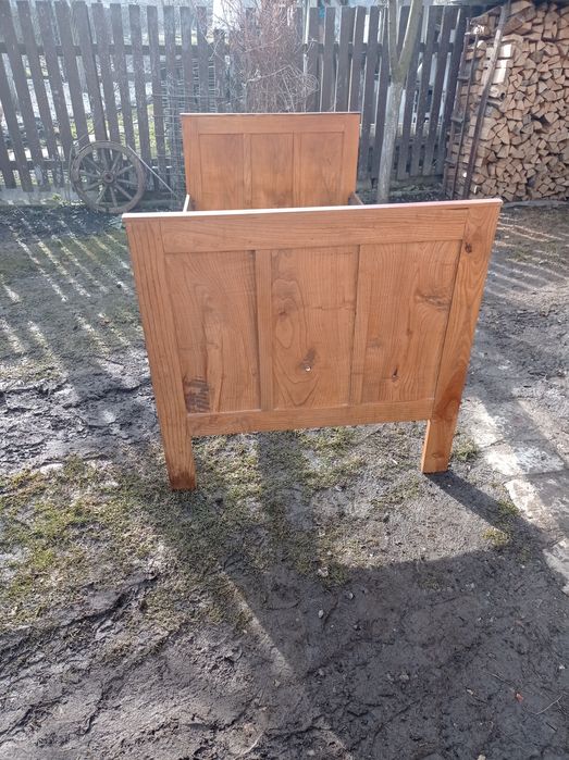 Продам дерев'яні ліжка(ясен)разом з матрацами!