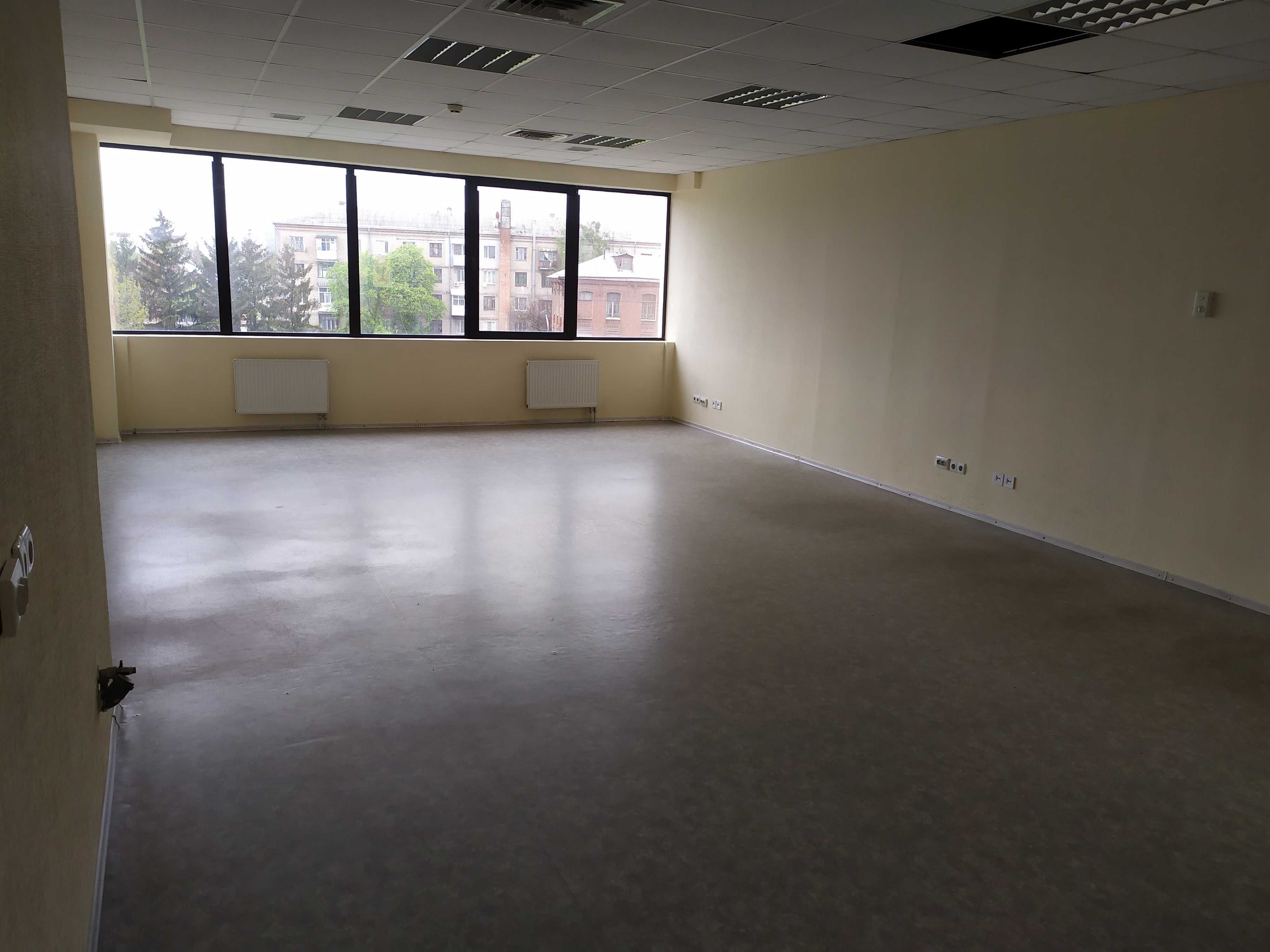 Офис 55 м² в БЦ "Мегаполис", проспект Героев Харькова