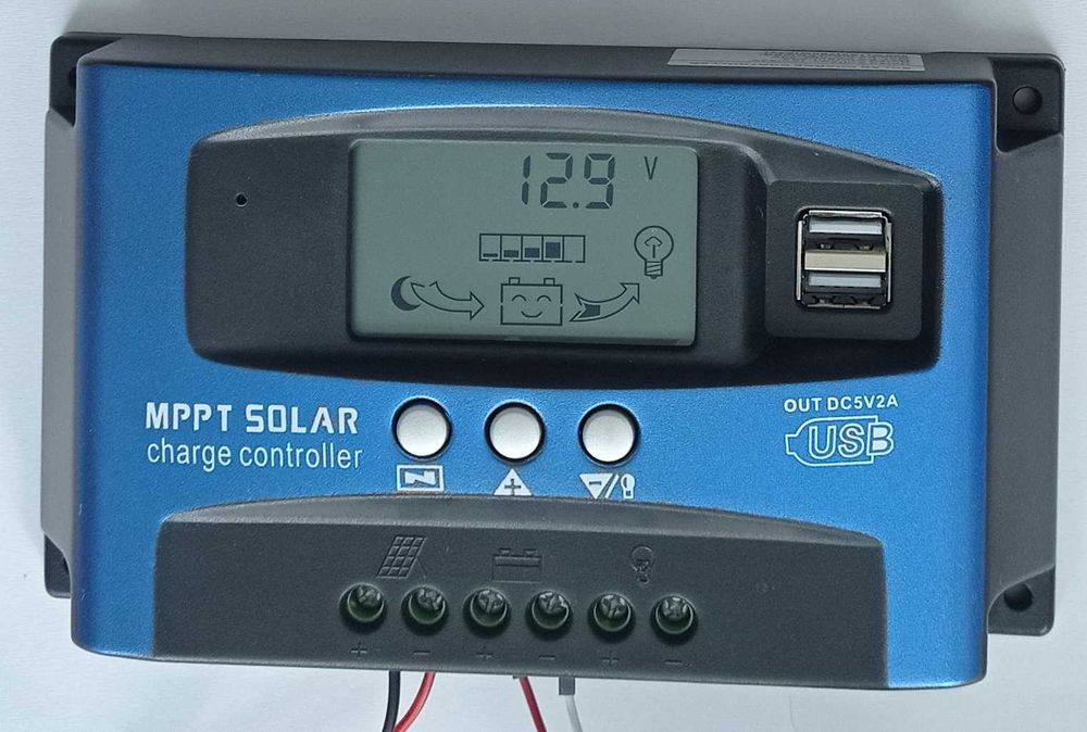 Ładowarka / regulator MPPT SOLAR do paneli fotowoltaicznych 30A