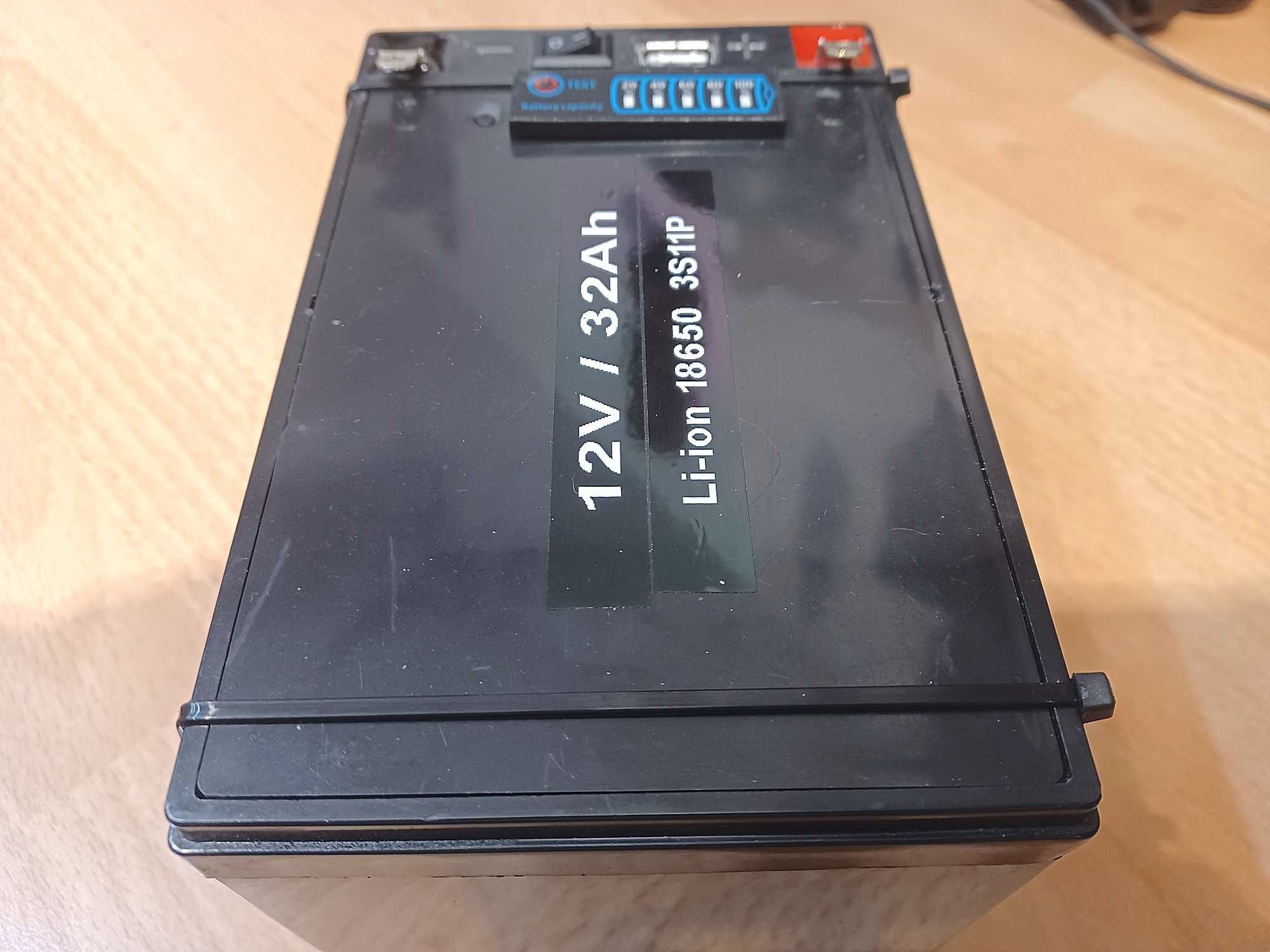 Akumulator 12V 32Ah 18650 Li-ion 3s7p USB 3,2A + wskaźnik naładowania