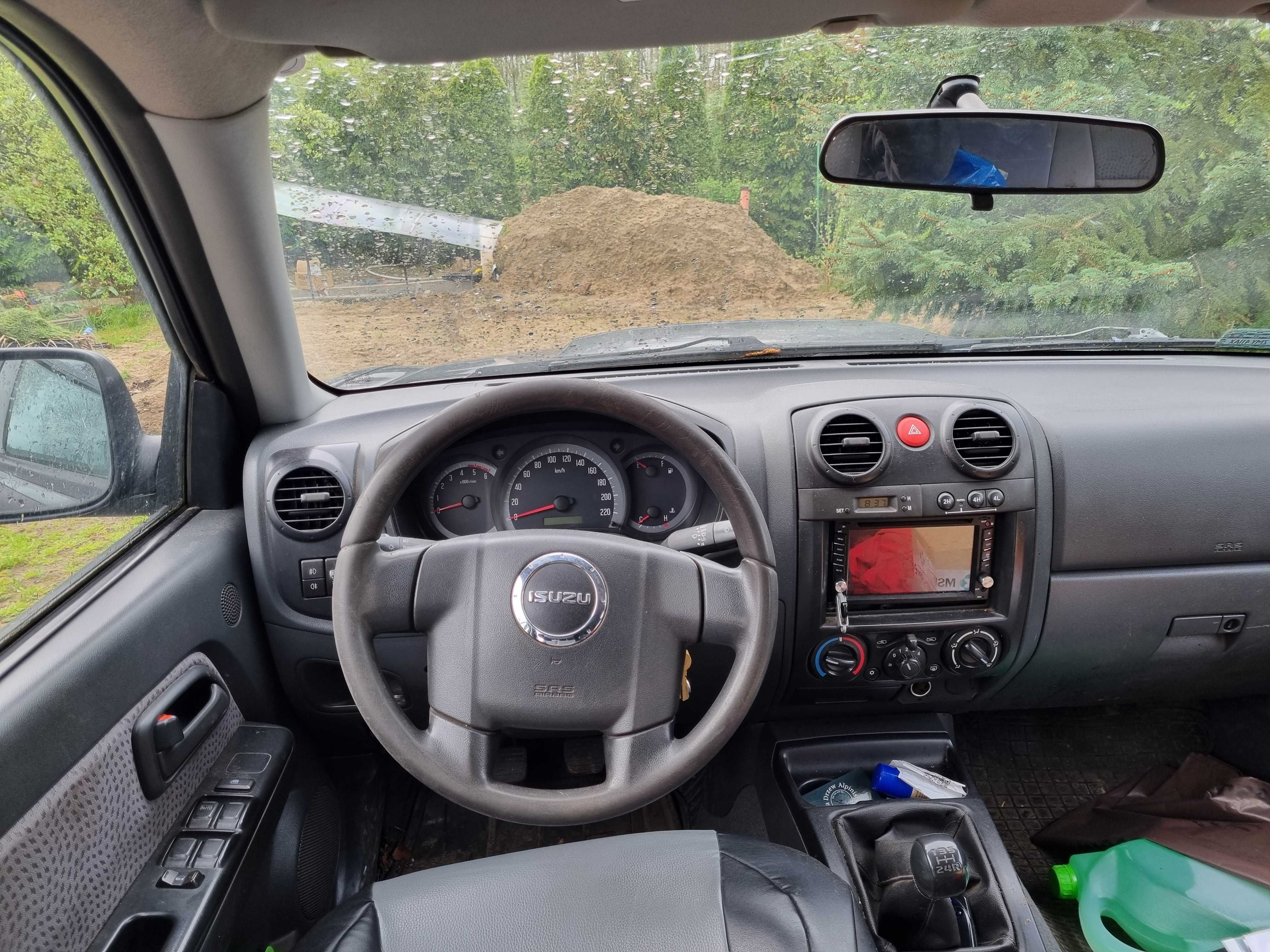 Sprzedam niezawodne Isuzu d-max 2.5 rok 2009