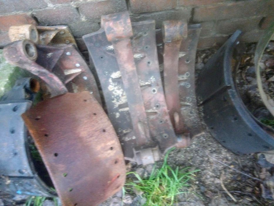 Brandys mechanizm otwierania