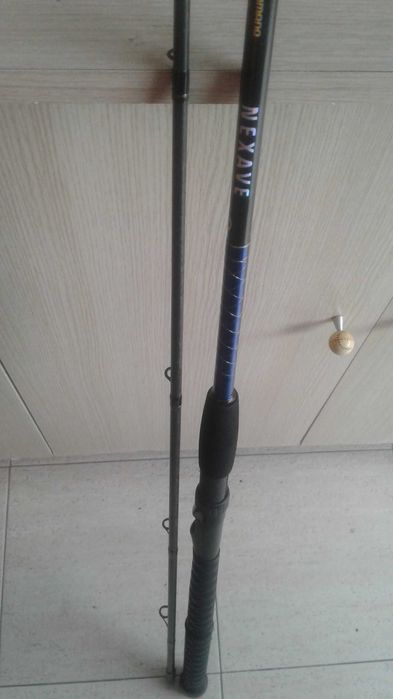 Canas para pesca em barco SHIMANO, HIRO e material diverso