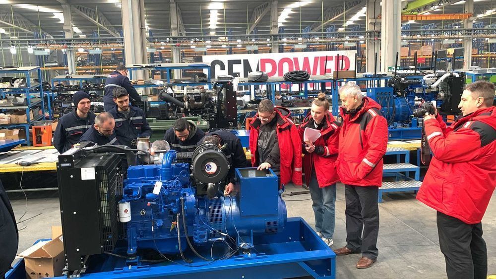 GNT-725 (725 кВА)Дизельний генератор GenPower на двигуні Inter запуск