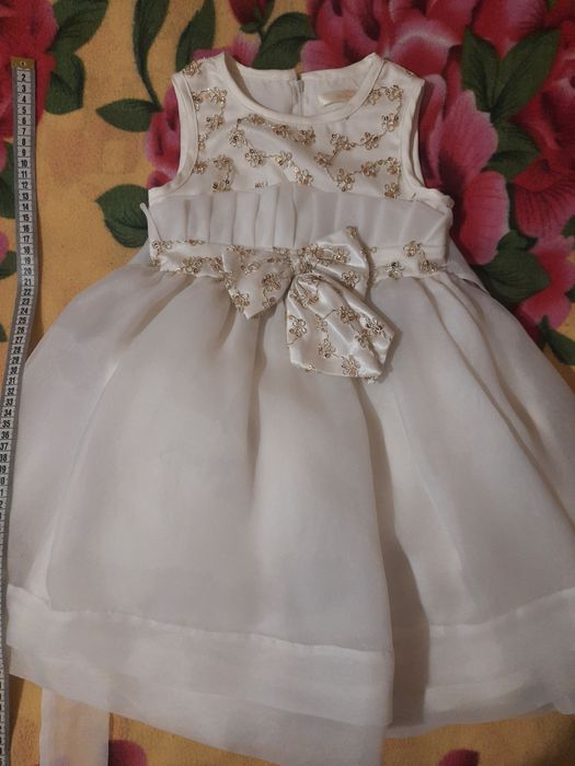 Святкова сукня для дівчинки