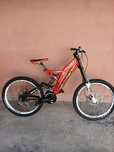 Bicicleta NORCO Downhill