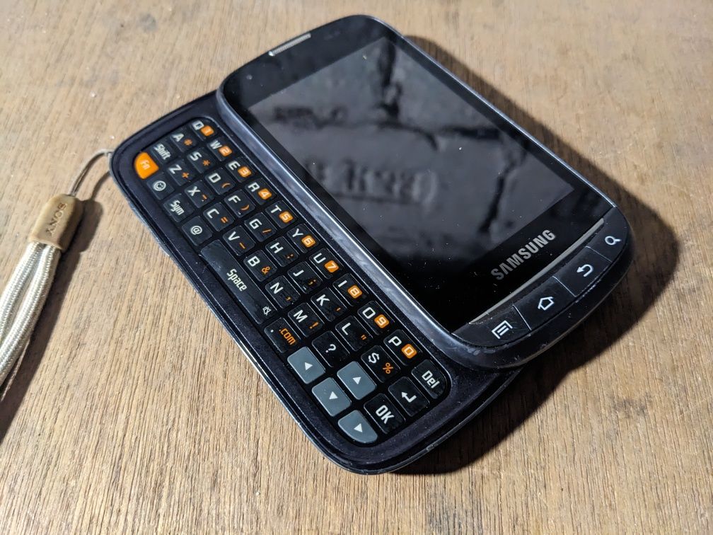 Смартфон трансформер Samsung SPH-M930 з розсувною клавіатурою