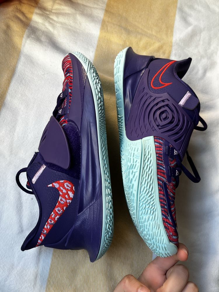 Sapatilhas basquetebol Kyrie low 3 “New Orchid”