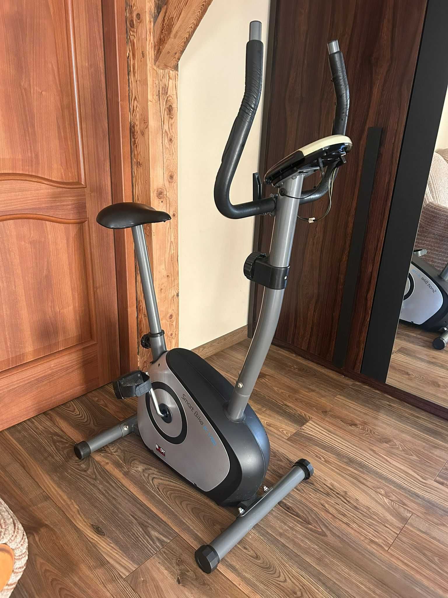 Rowerek stacjonarny Smart Bike BC-1700 LCD mierzenie pulsu i kcal