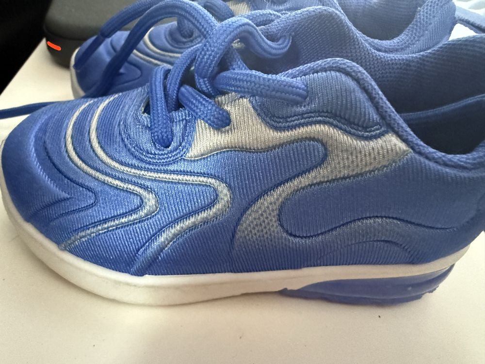 Adidasy swiecące