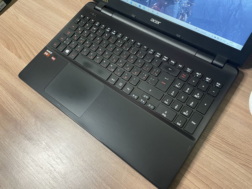 Игровой ноутбук Acer/FHD/A10-7300/ 8 RAM/256SSD/Radeon R7 M265 на 4 GB