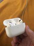 Оригинал Airpods pro  в хорошем состояние