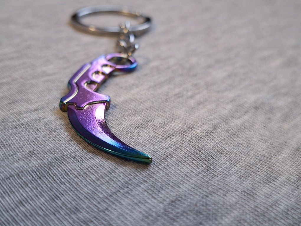 Nóż Brelok Holograficzny Gradient Karambit