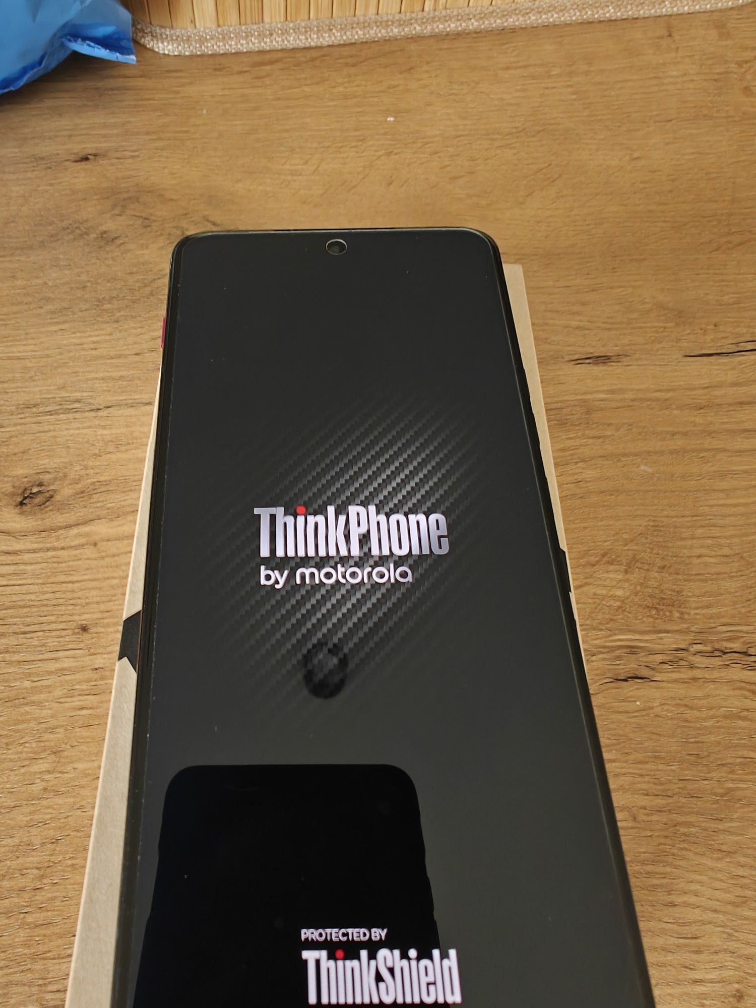 Thinkphone smartfon